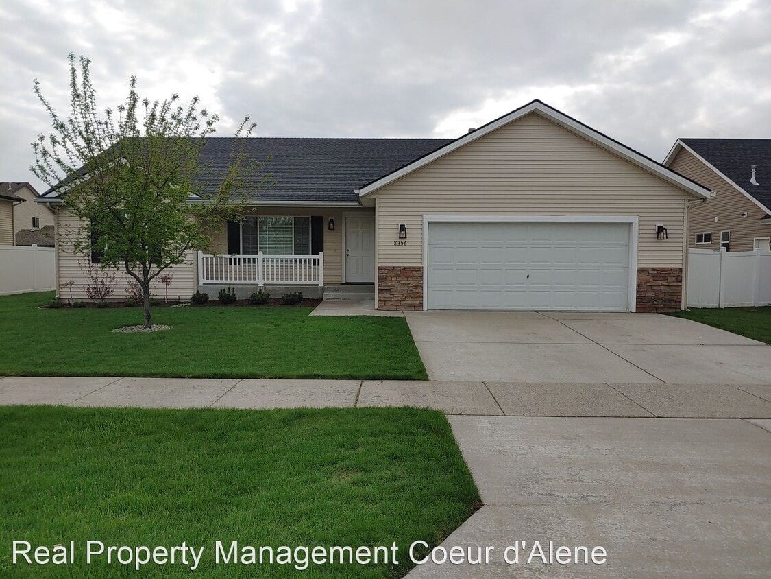 3 br, 2 bath House 8356 Boysenberry Loop House for Rent in Hayden
