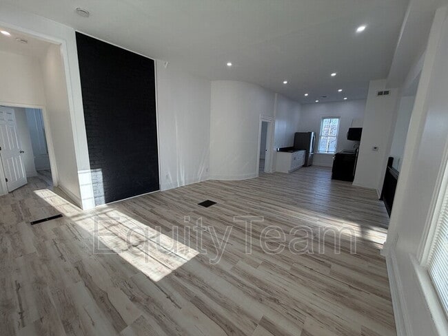 Foto del edificio - 4417 Ashland Ave