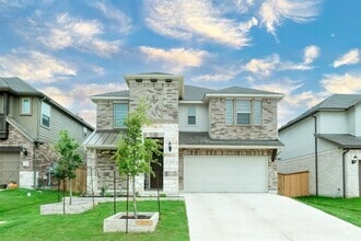 Building Photo - 2309 Wooded Run Trl