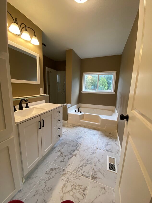 Foto del edificio - 4695 Sylar Ln