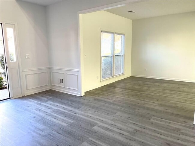 Foto del edificio - 6440 Barwick Ln