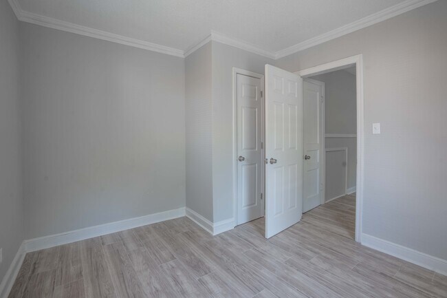 Foto del edificio - 1009 McEvers Rd