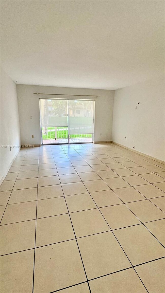 Building Photo - 13700 SW 62nd St