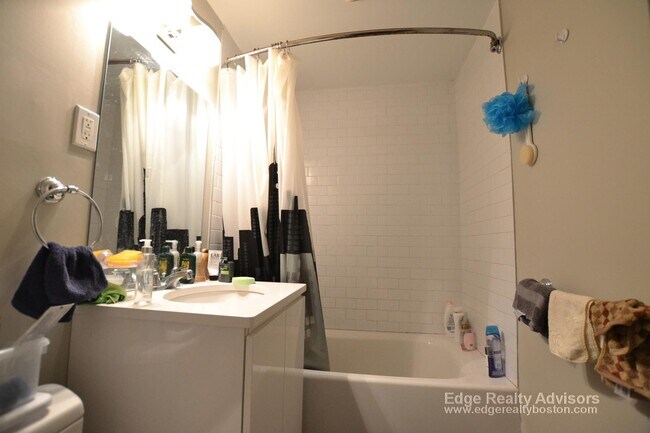 Foto del edificio - 25 Glenville Ave