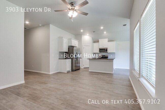 Building Photo - 3903 Lleyton Dr