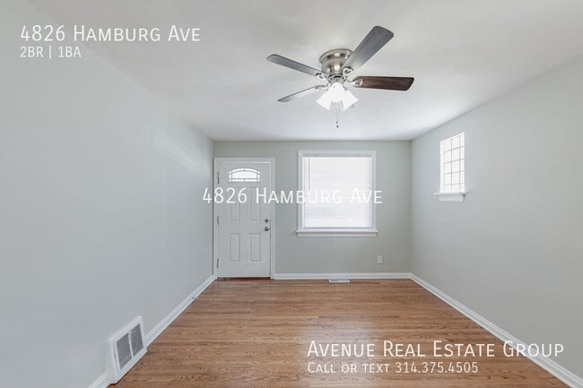 Building Photo - 2bed, 1bath gem with hardwood floors
