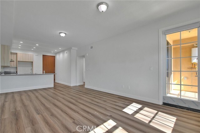 Foto del edificio - 501 W Foothill Blvd