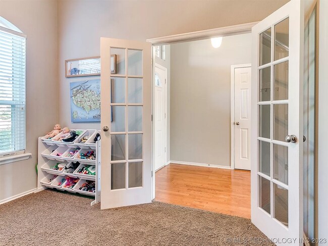 Foto del edificio - Stunning 3 Bed 2 Bath in Quiet Family Frie...