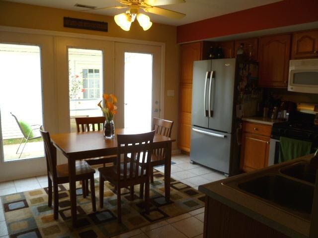 Foto del edificio - 1830 Chestnut Ln