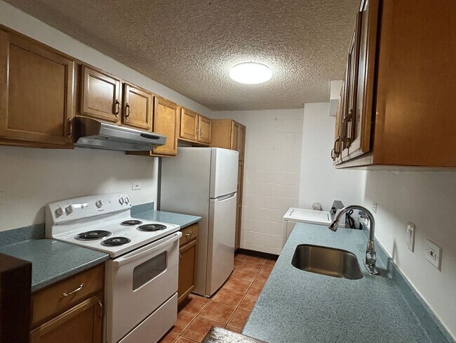 Foto del edificio - Convenient Location