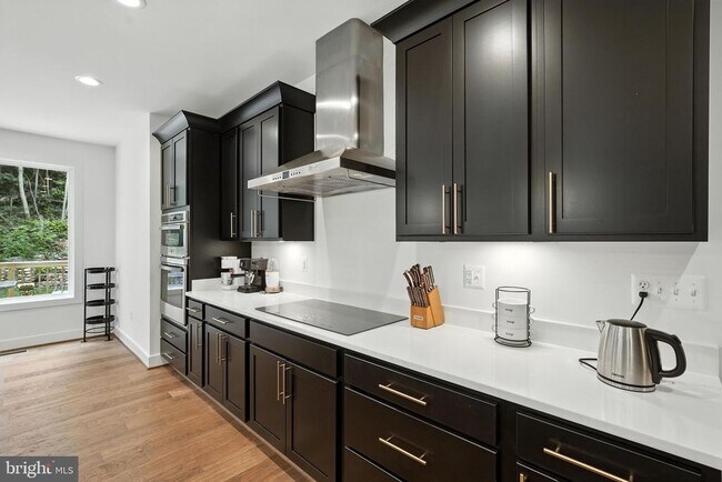 Foto del edificio - 5604 Clermont Dr