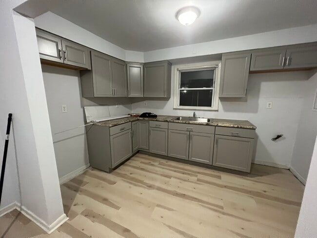 Foto del edificio - 356 Boyden Ave