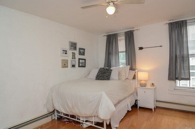 Foto del edificio - 548 E 8th St