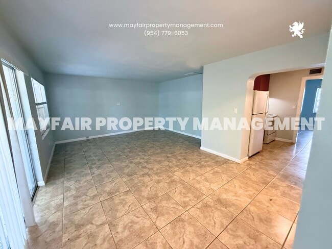 Foto del edificio - 400 Opa-Locka Blvd