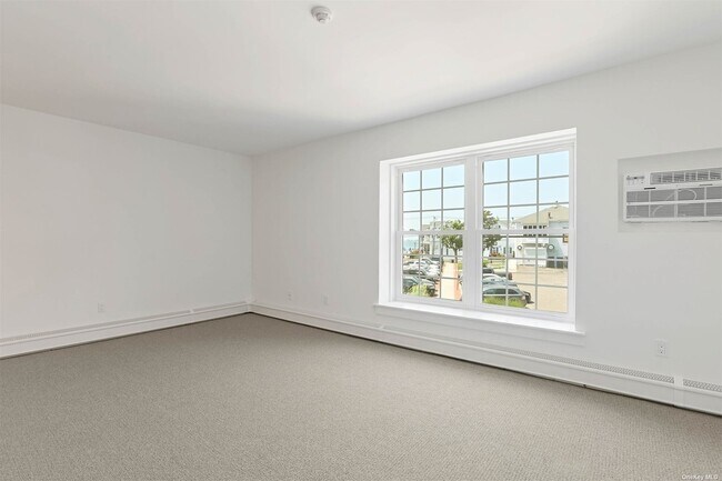 Building Photo - 101 Mariners Way