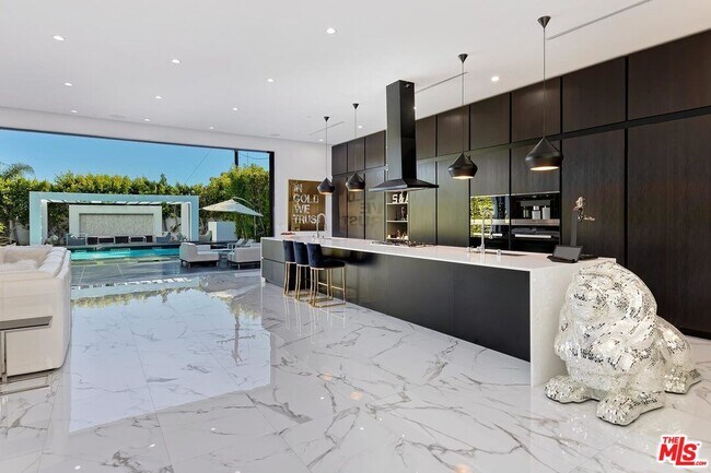 Foto del edificio - 9704 Cashio St