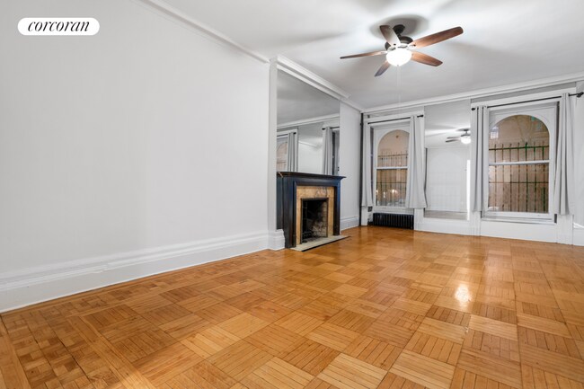 Foto del edificio - 122 E 37th St