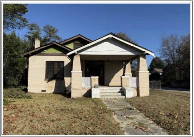 Building Photo - 2703 Hillcrest Ave