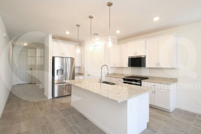 Building Photo - 39 S 176th Dr