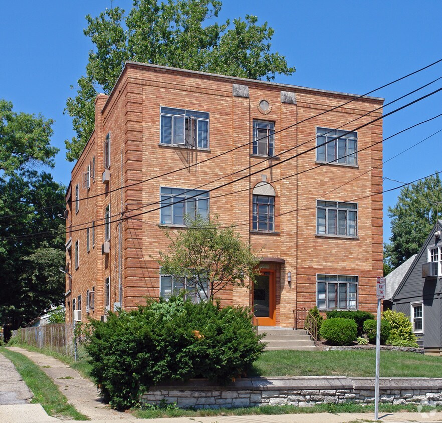 Primary Photo - 3511 Boudinot Ave