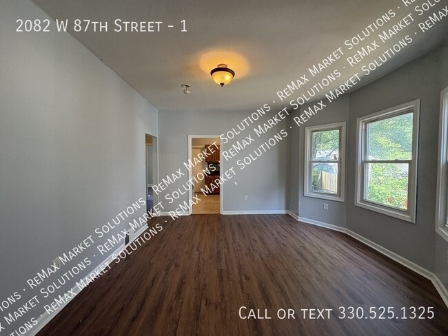 Building Photo - 2082 W 87th St