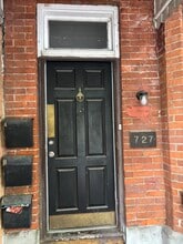 Building Photo - 727 Lansdowne Av Building Photo - 727 Lansdowne Av