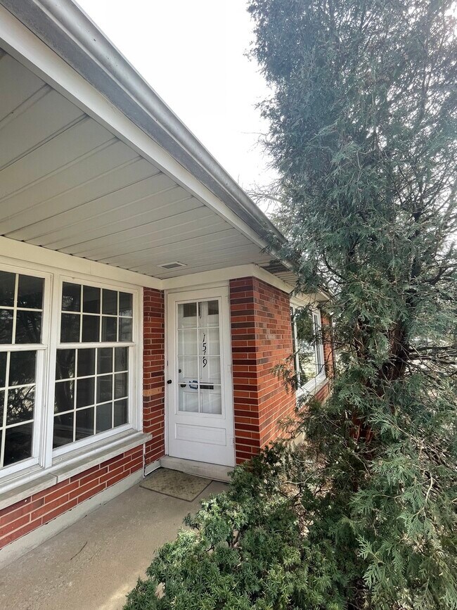 Building Photo - 1519 Plymouth Pl