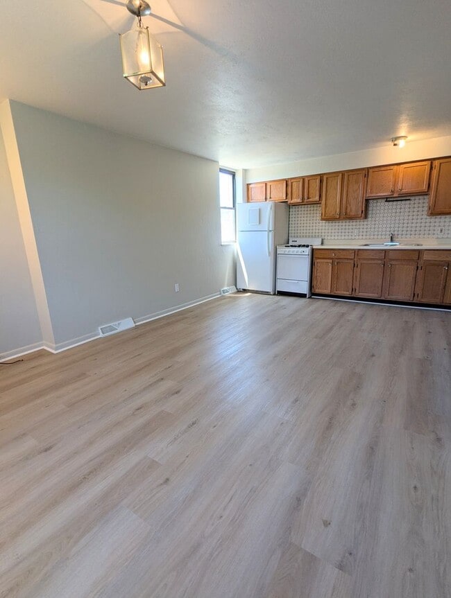 Building Photo - 3227 Hardie Wy