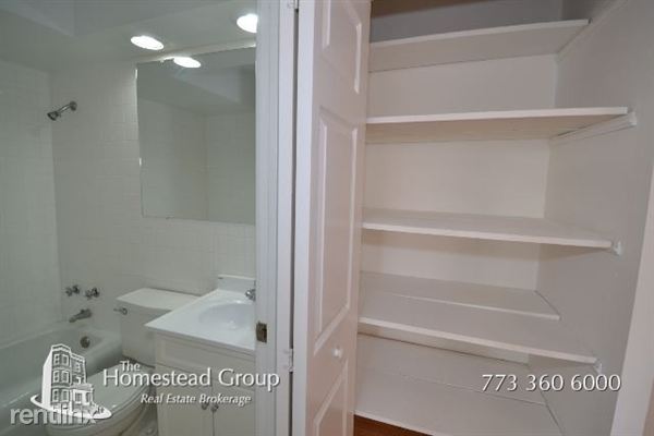 Building Photo - 455 W Wellington Ave