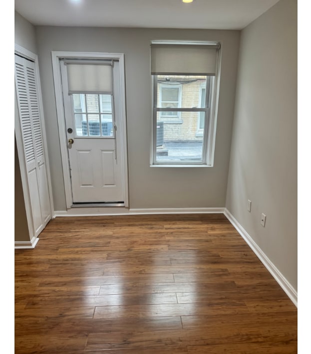 Building Photo - 220 Hanover St