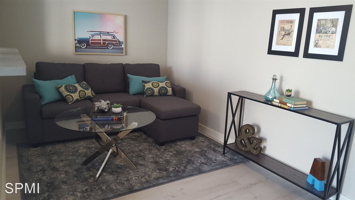 Foto principal - 11133 Cumpston St