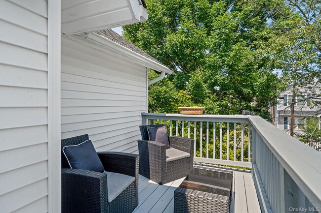 Building Photo - 108 Sheridan Ave