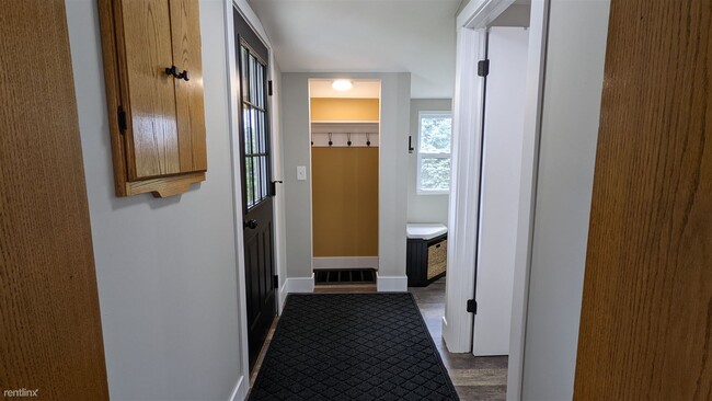 Building Photo - 2 br, 2 bath House - 8836 Stone Rd