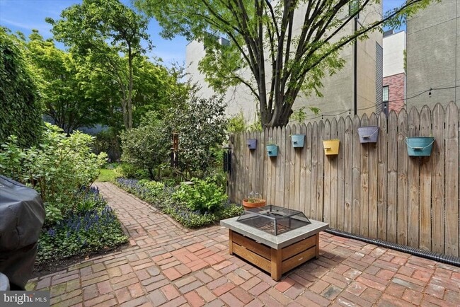 Building Photo - 1118 Shackamaxon St