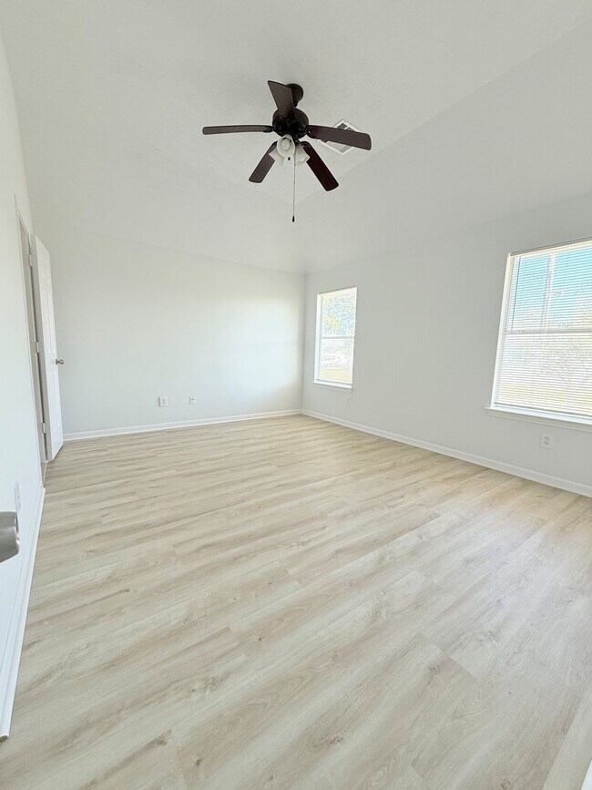 Foto del edificio - 6810 Strathmore Pl Ct