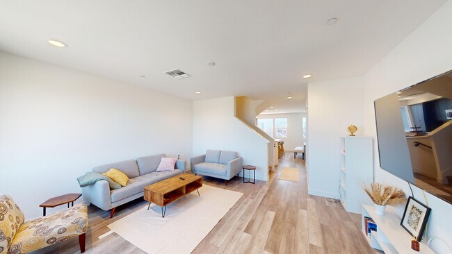 Foto del edificio - 1333 Pullman Way