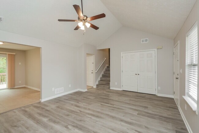 Building Photo - 1300 Mercury Dr SE