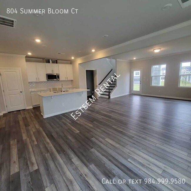 Building Photo - 804 Summer Bloom Ct