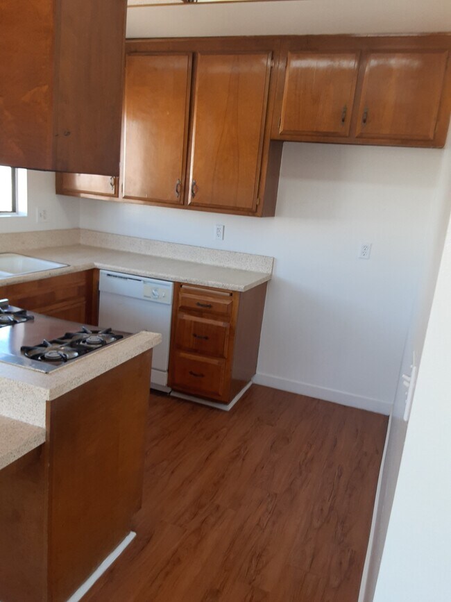 Foto del edificio - 112 S Delano St