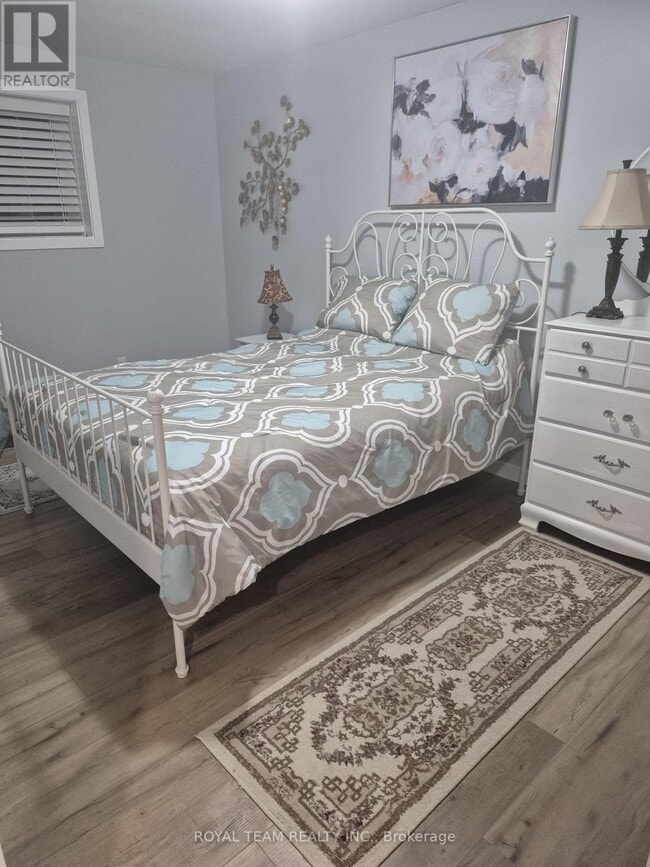 Building Photo - 996 Robinson St