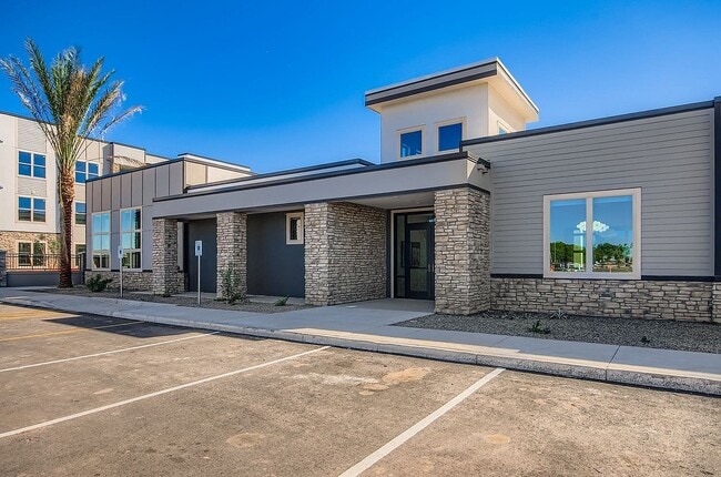 Garrett Mesa Exterior - Garrett Mesa