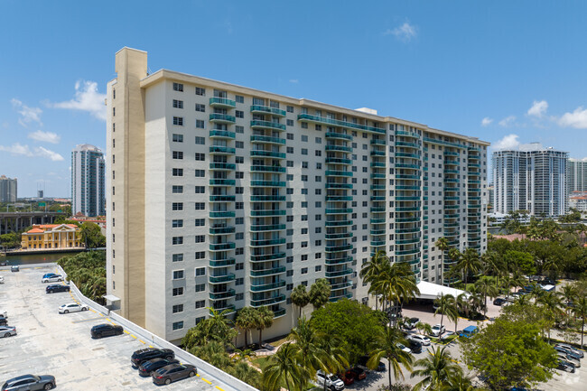 Building Photo - Ocean View