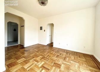 Foto del edificio - 8015 Bay Pkwy