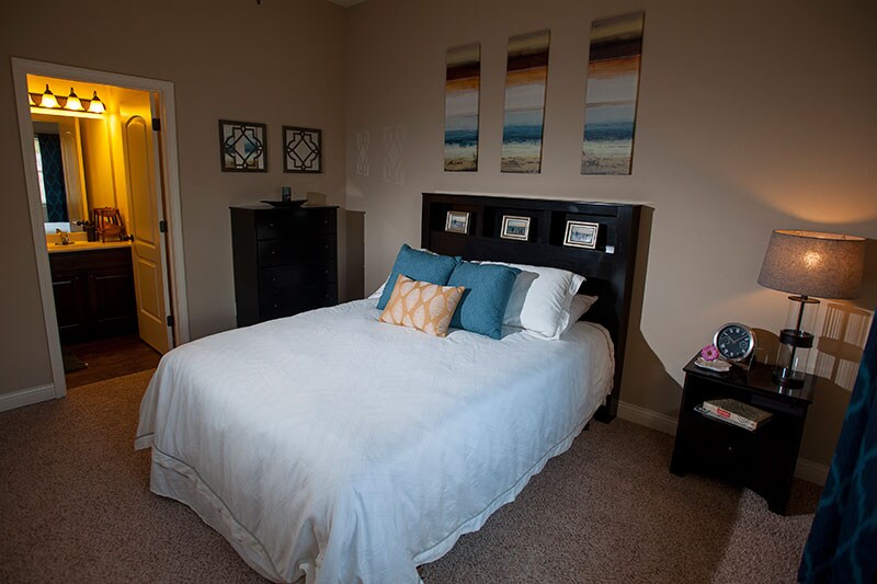 Habitación - 1221 E Walnut St