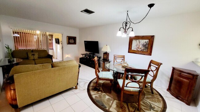 Building Photo - 2930 Crosley Dr E