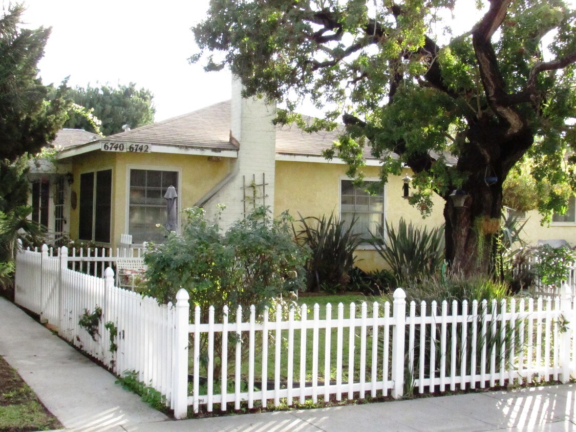 6742 W 86th Pl, Los Angeles, CA 90045 Apartments at 6742 W 86th Pl Los Angeles, CA