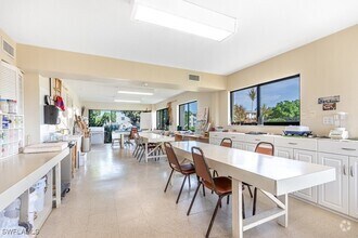 Building Photo - 1660 Pine Valley Dr