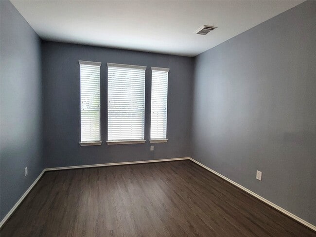 Foto del edificio - 7307 Fall Springs Ln