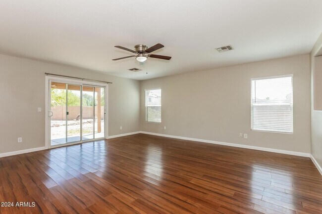 Building Photo - 28287 N Silver Ln