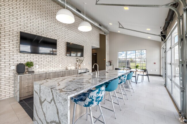 Salón acuático - Promenade Flats